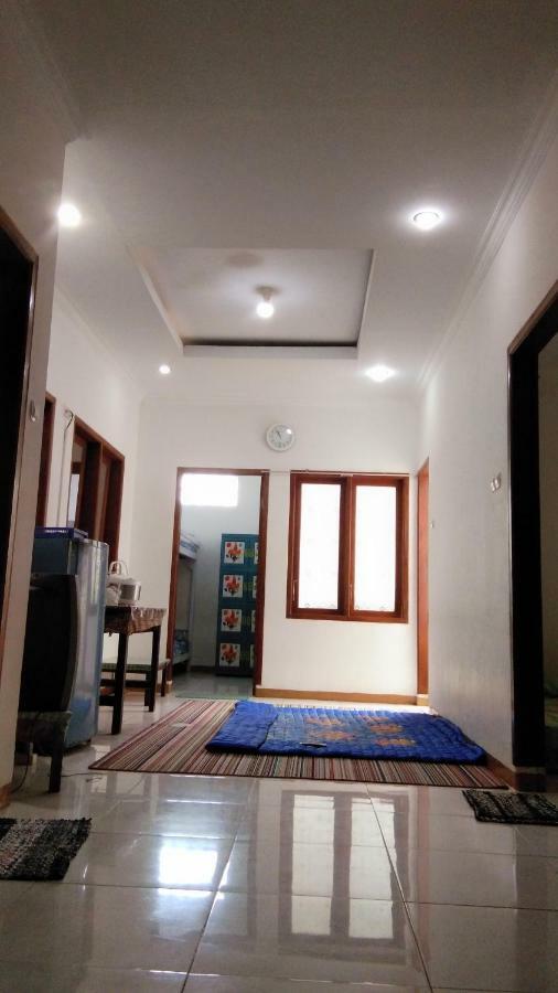 Hotel Jiddan Syariah Redpartner à Lembang Extérieur photo